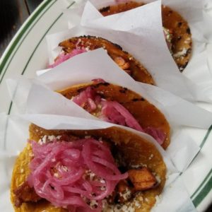 Růžové Tacos EatDrinkLA