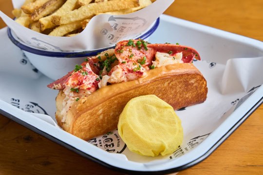 Lobster Roll Connie & Ted's